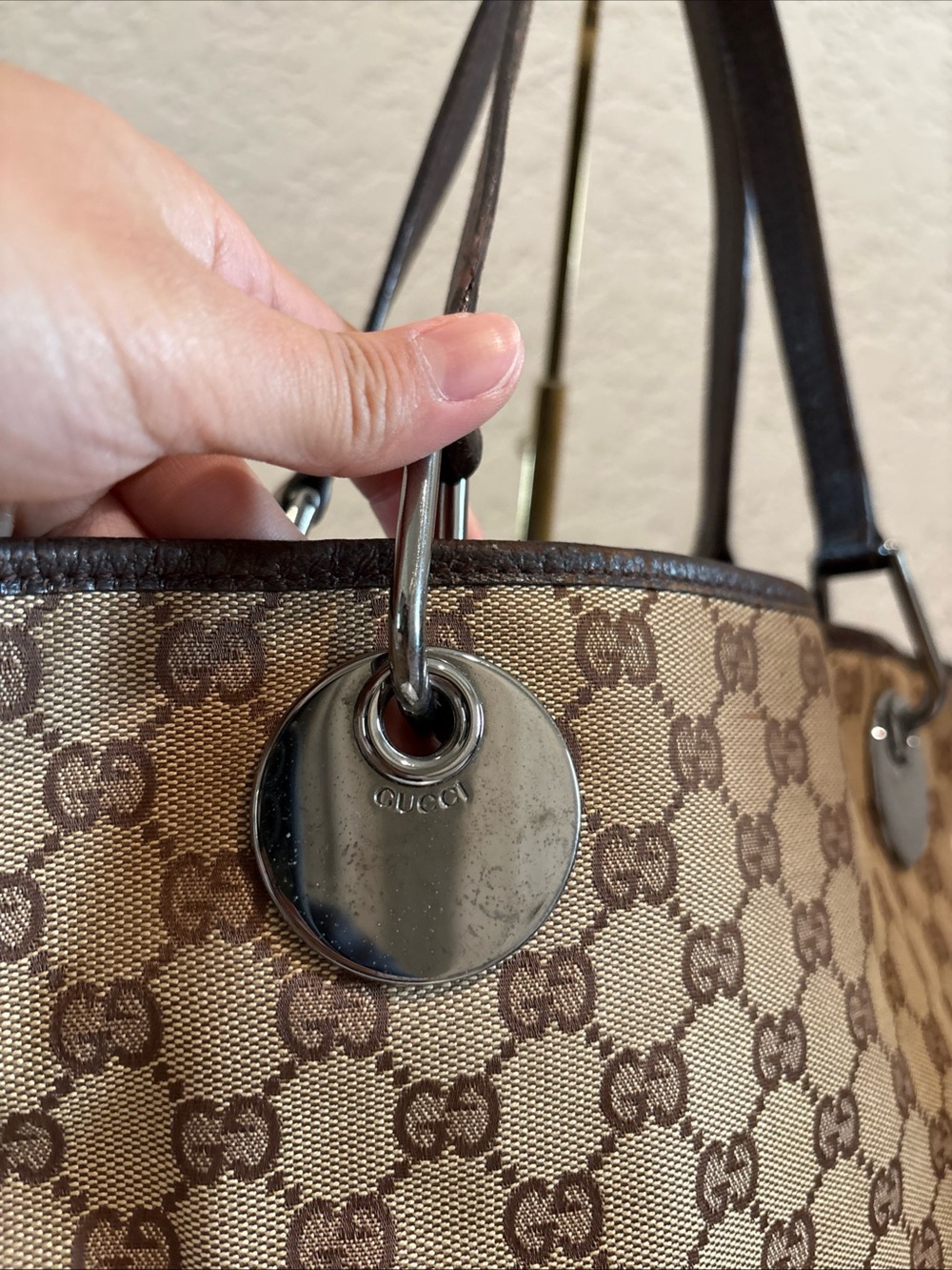 Gucci Beige/Brown GG Supreme Canvas Tote with Leather Straps - Picture 2 of 16